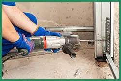 Quality Garage Door Service Swampscott, MA 781-361-9030 - installation-sid-gr-22m